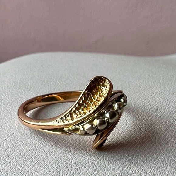 VINTAGE SOVIET UNION RUSSIAN TWO TONE 14K ROSE & WHITE GOLD RING HALLMARKED